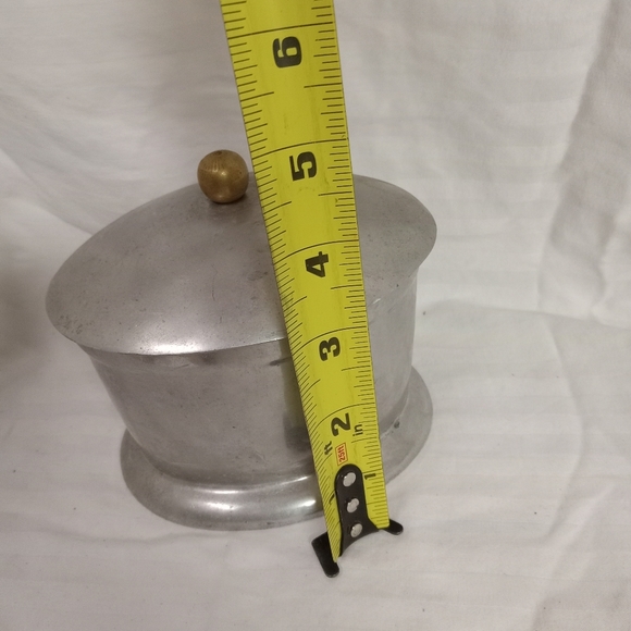 Vintage Oval Handcrafted Silver Metal Trinket Box - Picture 5 of 6